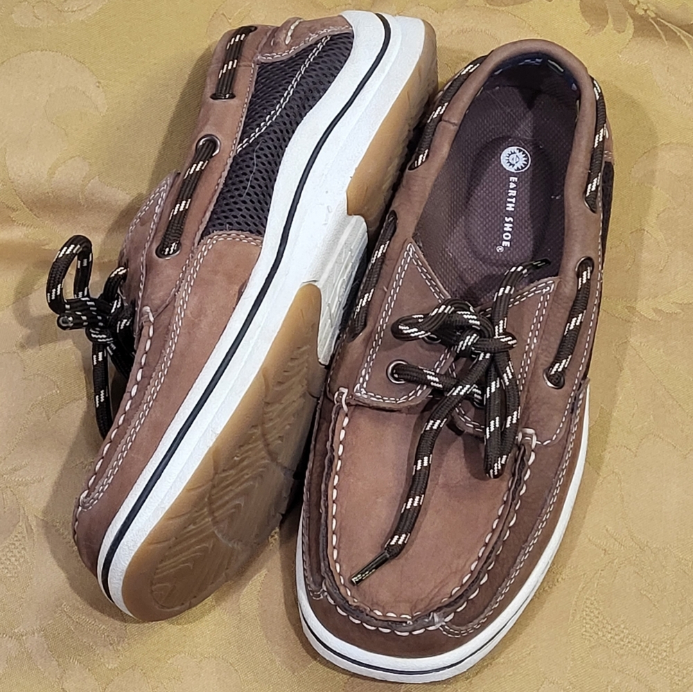 Earth Shoe Schooner Leather Boat Shoes size 7 LIKE NEW